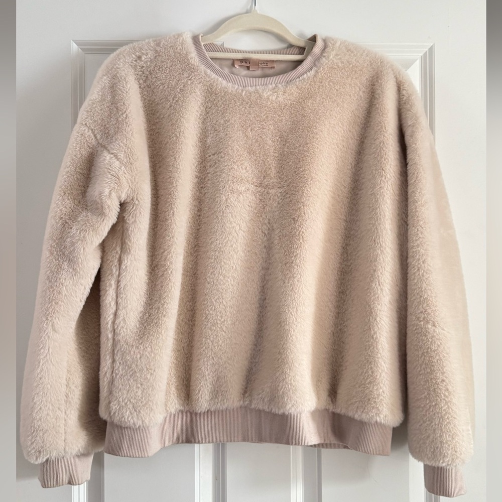 Faux fur sweater, size Medium Gently